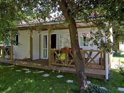 Cliquez pour découvrir toutes les photos de l'HÉBERGEMENT ! chalet - Le Sous Bois photo 4