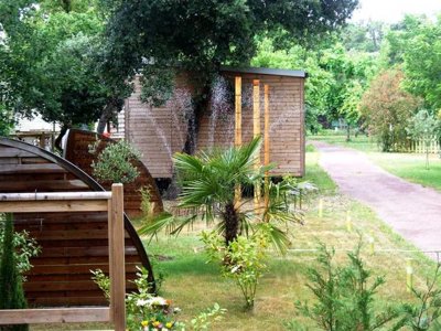 Cliquez pour découvrir toutes les photos de l'HÉBERGEMENT ! mobil-home - Le Sous Bois photo 3
