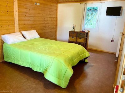 Cliquez pour découvrir toutes les photos de l'HÉBERGEMENT ! chalet - Les Gros Joncs photo 8