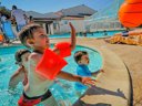 Camping Pas Cher vous présente avec son site Officiel campingpascher.fr, le Camping Les Sables Vignier Plage classé 3 étoiles, situé sur la commune de Saint Georges D'oléron dans le département Charente-maritime (Poitou Charentes) en France. Le camping Les Sables Vignier Plage vous propose un hébergement de type mobil-home de 28 m² (télévision). L'établissement vous propose 9 autres types d'hébergements. Découvrez tous nos séjours à petits prix dans la commune et aux alentours de Saint Georges D'oléron du département : Charente-maritime (Poitou Charentes). Les Avis clients pour le Camping Les Sables Vignier Plage sont excellents avec une note moyenne de 10 sur 10. Mer, Piscine couverte, Piscine extérieure, Animations familiales, Club enfants, Aire de jeux enfants, Baby-foot, Canoë-kayak, Centre équestre, Flipper, Ping-pong, Piscine, Pétanque, Randonnée, Salle de jeux vidéo, Surf, Terrain de football, Terrain multisports, Bar, Snack/Bar, Supermarché, Épicerie,... En savoir plus : cliquez-ICI.