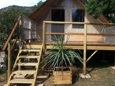 Cliquez pour découvrir toutes les photos de l'HÉBERGEMENT ! tente en toile et bois - Le Nid Du Parc photo 2