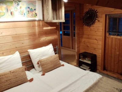 Cliquez pour découvrir toutes les photos de l'HÉBERGEMENT ! chalet - La Perle photo 11