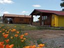 Camping Pas Cher vous présente avec son site Officiel campingpascher.fr, le Camping La Perle classé 3 étoiles, situé sur la commune de Saint Medard La Rochette dans le département Creuse (Limousin) en France. Le camping La Perle, vous présente un hébergement de type tente de 25 m² pour 4 personnes. Le camping La Perle vous propose du vendredi 05 juin au vendredi 12 juin 2026 avec un DÉPART DEMAIN pour 7 nuits à 413€. Cette location propose 87 dates différentes pour réserver votre séjour. Découvrez également les 10 autres gammes d'hébergements du camping. Les Avis clients pour le Camping La Perle sont excellents avec une note moyenne de 9 sur 10. Piscine extérieure, Animations familiales, Aire de jeux enfants, Canoë-kayak, Court de tennis, Golf, Pétanque, Bar, Dépôt de pain, Snack/Bar,... En savoir plus : cliquez-ICI.