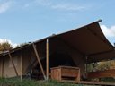 Cliquez pour découvrir toutes les photos de l'HÉBERGEMENT ! tente en toile et bois - camping La Perle photo 2