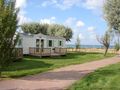 Camping Pas Cher vous présente avec son site Officiel campingpascher.fr, le Camping Le Phare Ouest classé 3 étoiles, situé sur la commune de Saint Denis D'oléron dans le département Charente-maritime (Poitou Charentes) en France. Le camping Le Phare Ouest vous propose un hébergement de type mobil-home de 28 m² pour 3 personnes. L'établissement vous propose 4 autres types d'hébergements. Découvrez tous nos séjours à petits prix dans la commune et aux alentours de Saint Denis D'oléron du département : Charente-maritime (Poitou Charentes). Les Avis clients pour le Camping Le Phare Ouest sont de 7 sur 10. Mer, Piscine extérieure, Aire de jeux enfants, Canoë-kayak, Cyclisme, Jet-ski, Location de bateaux, Paddle, Planche à voile, Plongée, Pétanque, Randonnée, Structure gonflable enfants, Surf, Terrain multisports, Trampoline, Boulangerie, Bureau de tabac, Station-service, Supermarché, Épicerie,... En savoir plus : cliquez-ICI.