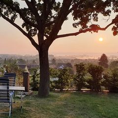 Camping Pas Cher vous présente avec son site Officiel campingpascher.fr, le Établissement Municipal Le Mont Libre, situé sur la commune de Gannat dans le département Allier (Auvergne) en France. L'établissement Municipal Le Mont Libre vous propose un hébergement de type chalet de 27 m². L'établissement vous propose 2 autres types d'hébergements. Découvrez tous nos séjours à petits prix dans la commune et aux alentours de Gannat du département : Allier (Auvergne).... En savoir plus : cliquez-ICI.