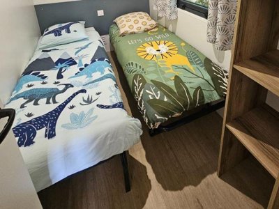 Cliquez pour découvrir toutes les photos de l'HÉBERGEMENT ! mobil-home - De Charlieu photo 2