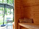 Cliquez pour découvrir toutes les photos de l'HÉBERGEMENT ! tente en toile et bois - camping De Charlieu photo 2