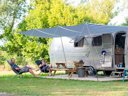 Cliquez pour découvrir toutes les photos de l'HÉBERGEMENT ! caravane - camping Du Val De Saône photo 1