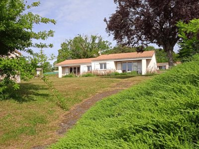 Cliquez pour découvrir toutes les photos de l'HÉBERGEMENT ! maison - Domaine Du Lambon photo 2