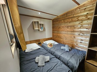 Cliquez pour découvrir toutes les photos de l'HÉBERGEMENT ! mobil-home - La Venise Verte photo 6