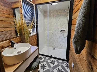 Cliquez pour découvrir toutes les photos de l'HÉBERGEMENT ! mobil-home - La Venise Verte photo 7