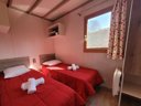 Cliquez pour découvrir toutes les photos de l'HÉBERGEMENT ! chalet - camping La Venise Verte photo 6