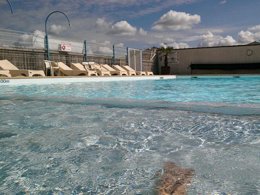 Camping Pas Cher vous présente avec son site Officiel campingpascher.fr, le Camping Les Mizottes classé 4 étoiles, situé sur la commune de Saint Michel En L'herm dans le département Vendée (Pays De La Loire) en France. Le camping Les Mizottes, vous présente un hébergement de type hébergement insolite. Le camping Les Mizottes vous propose du sam. 04 avril au sam. 11 avril 2026 pour 7 nuits à 89€. Cette location propose 176 dates différentes pour réserver votre séjour. Découvrez également les 12 autres gammes d'hébergements du camping. Les Avis clients pour le Camping Les Mizottes sont excellents avec une note moyenne de 8 sur 10. Piscine couverte, Piscine extérieure, Animations familiales, Club enfants, Aire de jeux enfants, Baby-foot, Parcours sportif, Ping-pong, Piscine, Pétanque, Terrain multisports, Bar, Boulangerie, Bureau de tabac, Dépôt de pain, Restaurant, Supermarché, Épicerie,... En savoir plus : cliquez-ICI.