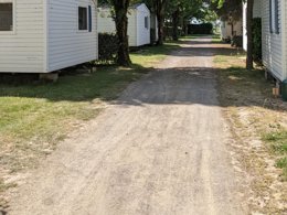 Camping Pas Cher vous présente avec son site Officiel campingpascher.fr, le Camping L'r Pur classé 1 étoile, situé sur la commune de Saint Vincent Sur Jard dans le département Vendée (Pays De La Loire) en France. Le camping L'r Pur vous propose un hébergement de type mobil-home. L'établissement vous propose 2 autres types d'hébergements. Découvrez tous nos séjours à petits prix dans la commune et aux alentours de Saint Vincent Sur Jard du département : Vendée (Pays De La Loire). Les Avis clients pour le Camping L'r Pur sont de 6 sur 10.... En savoir plus : cliquez-ICI.