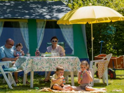 Cliquez pour découvrir toutes les photos de l'HÉBERGEMENT ! tente - Aux Rives Du Soleil photo 4