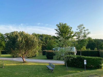 camping Flower Le Val Vert En Berry photo 4