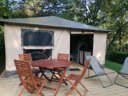 Camping Pas Cher vous présente avec son site Officiel campingpascher.fr, le Camping L'Oasis Du Berry classé 4 étoiles, situé sur la commune de Saint Gaultier dans le département Indre (Centre Val De Loire) en France. Le camping L'Oasis Du Berry, vous présente un hébergement de type tente en toile et bois de 20 m² pour 1 personne avec climatisation. Le camping L'Oasis Du Berry vous propose du lundi 06 avril au lundi 13 avril 2026 pour 7 nuits à 277€. Cette location propose 144 dates différentes pour réserver votre séjour. Découvrez également les 6 autres gammes d'hébergements du camping. Les Avis clients pour le Camping L'Oasis Du Berry sont de 6 sur 10. Piscine chauffée, Piscine extérieure, Animations familiales, Club enfants, Aire de jeux enfants, Baby-foot, Canoë-kayak, Centre équestre, Cyclisme, Parcours sportif, Ping-pong, Piscine, Pétanque, Randonnée, Terrain de beach-volley, Terrain multisports, Voile, Bar, Dépôt de pain, Supermarché, Épicerie,... En savoir plus : cliquez-ICI.