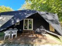 Cliquez pour découvrir toutes les photos de l'HÉBERGEMENT ! tente en toile et bois - camping La Marjorie photo 9