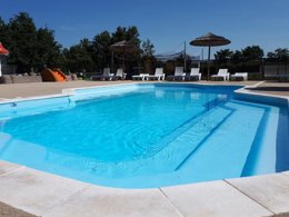 Camping Pas Cher vous présente avec son site Officiel campingpascher.fr, le Camping L'Ambois classé 4 étoiles, situé sur la commune de Mouilleron Le Captif dans le département Vendée (Pays De La Loire) en France. Le camping L'Ambois vous propose un hébergement de type chalet de 29 m² pour 2 personnes (télévision). L'établissement vous propose 12 autres types d'hébergements. Découvrez tous nos séjours à petits prix dans la commune et aux alentours de Mouilleron Le Captif du département : Vendée (Pays De La Loire). Les Avis clients pour le Camping L'Ambois sont excellents avec une note moyenne de 9 sur 10. Mer, Piscine couverte, Piscine extérieure, Animations familiales, Club enfants, Aire de jeux enfants, Parcours sportif, Ping-pong, Pétanque, Structure gonflable enfants, Terrain multisports, Trampoline, Bar, Dépôt de pain, Snack/Bar, Épicerie,... En savoir plus : cliquez-ICI.