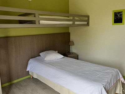 Cliquez pour découvrir toutes les photos de l'HÉBERGEMENT ! chambre - Le Village Loisirs De Goule photo 3