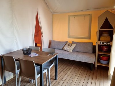 tente en toile et bois - Les Ecureuils photo 2