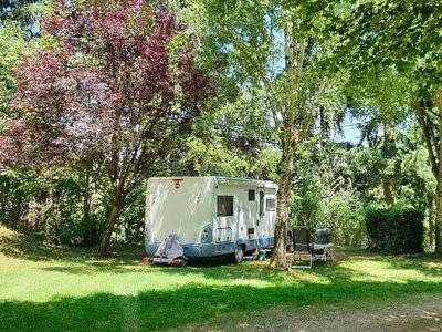 Cliquez pour découvrir toutes les photos de l'ÉTABLISSEMENT ! camping Flower Lac De Saint-Point Lamartine En Bourgogne photo 23