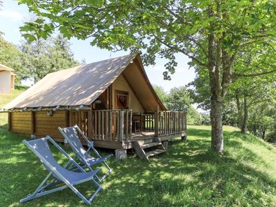 tente en toile et bois - Flower Lac De Saint-Point Lamartine En Bourgogne photo 1