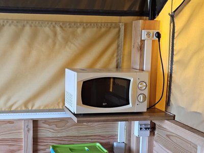 Cliquez pour découvrir toutes les photos de l'HÉBERGEMENT ! tente - Le Pont D'yeu photo 8
