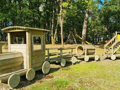 Cliquez pour découvrir toutes les photos de l'ÉTABLISSEMENT ! camping Les Petites Minaudieres photo 7