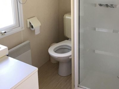 Cliquez pour découvrir toutes les photos de l'HÉBERGEMENT ! mobil-home - Paradis - De La Motte photo 2