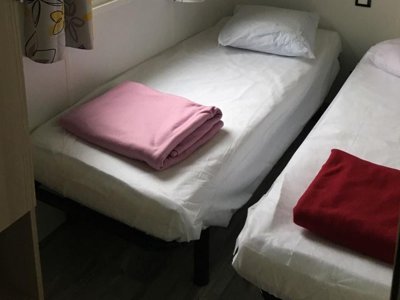 Cliquez pour découvrir toutes les photos de l'HÉBERGEMENT ! mobil-home - Paradis - De La Motte photo 2