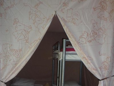 Cliquez pour découvrir toutes les photos de l'HÉBERGEMENT ! bungalow toilé - La Vallée De Poupet photo 2