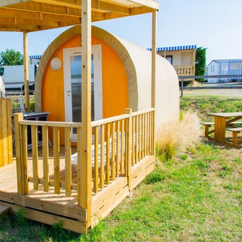 Cliquez pour découvrir toutes les photos de l'HÉBERGEMENT ! tente - Le Caravan'Ile photo 2