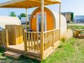 Cliquez pour découvrir toutes les photos de l'HÉBERGEMENT ! tente - établissement Le Caravan'Ile photo 2