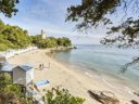 Camping Pas Cher vous présente avec son site Officiel campingpascher.fr, le Camping VVF Les Sableaux - Noirmoutier, situé sur la commune de Noirmoutier En L'ile dans le département Vendée (Pays De La Loire) en France. Le camping VVF Les Sableaux - Noirmoutier vous propose un hébergement de type lodge pour 4 personnes. Cet hébergement propose plus de 12 dates différentes pour réserver ! Pour dévouvrir la période la moins chère, consultez la rubrique 'Tarifs' et sélectionnez votre mois de départ. L'établissement vous propose 5 autres types d'hébergements. Découvrez tous nos séjours à petits prix dans la commune et aux alentours de Noirmoutier En L'ile du département : Vendée (Pays De La Loire). Les Avis clients pour le Camping VVF Les Sableaux - Noirmoutier sont excellents avec une note moyenne de 8 sur 10. Piscine chauffée, Piscine couverte, Animations familiales, Club enfants, Aire de jeux enfants, Pétanque, Terrain de volley-ball, Dépôt de pain, Snack/Bar,... En savoir plus : cliquez-ICI.