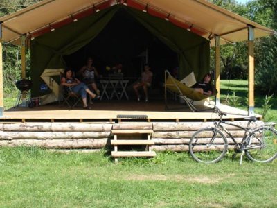 Cliquez pour découvrir toutes les photos de l'HÉBERGEMENT ! tente - Flower Les 3 Ours photo 2