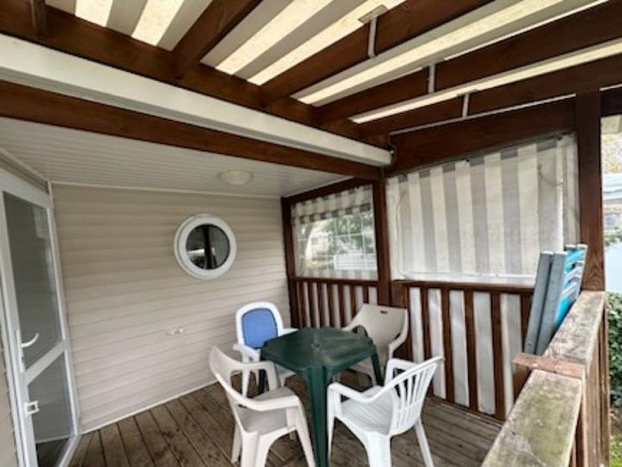 Camping Pas Cher vous présente avec son site Officiel campingpascher.fr, le Camping Domaine Du Collet classé 4 étoiles, situé sur la commune de Les Moutiers En Retz dans le département Loire-atlantique (Pays De La Loire) en France. Le camping Domaine Du Collet, vous présente un hébergement de type mobil-home pour 4 personnes. Le camping Domaine Du Collet vous propose du lundi 08 juin au lundi 15 juin 2026 pour 7 nuits à 560€. Cette location propose 70 dates différentes pour réserver votre séjour. Découvrez également les 14 autres gammes d'hébergements du camping. Les Avis clients pour le Camping Domaine Du Collet sont de 7 sur 10. Mer, Parc aquatique, Piscine couverte, Piscine extérieure, Animations familiales, Club enfants, Aire de jeux enfants, Baby-foot, Centre équestre, Court de tennis, Cyclisme, Ping-pong, Pétanque, Salle de fitness, Terrain de football, Terrain de volley-ball, Bar, Dépôt de pain, Plats à emporter, Supermarché, Épicerie,... En savoir plus : cliquez-ICI.
