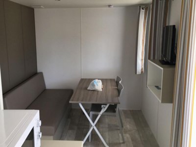 Cliquez pour découvrir toutes les photos de l'HÉBERGEMENT ! mobil-home - Domaine Du Collet photo 4