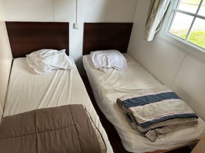 Cliquez pour découvrir toutes les photos de l'HÉBERGEMENT ! mobil-home - Domaine Du Collet photo 2