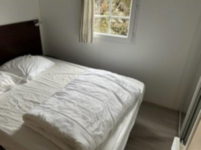 Cliquez pour découvrir toutes les photos de l'HÉBERGEMENT ! mobil-home - Domaine Du Collet photo 5