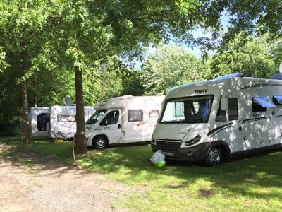 Cliquez pour découvrir toutes les photos de l'ÉTABLISSEMENT ! camping Les Rives De Grand Lieu photo 2