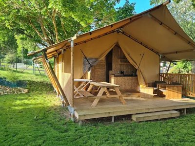 camping Les Coteaux Du Lac photo 6