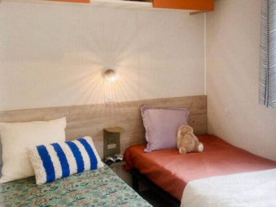Cliquez pour découvrir toutes les photos de l'HÉBERGEMENT ! mobil-home - La Riviera photo 4