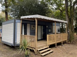 Camping Pas Cher vous présente avec son site Officiel campingpascher.fr, le Camping Paradis - Les Rochelets classé 4 étoiles, situé sur la commune de Saint Brevin Les Pins dans le département Loire-atlantique (Pays De La Loire) en France. Le camping Paradis - Les Rochelets, vous présente un hébergement de type mobil-home de 35 m² et télévision. Le camping Paradis - Les Rochelets vous propose du sam. 04 avril au sam. 11 avril 2026, en promotion à -10% pour 7 nuits à 239 € au lieu de 267,0 € soit une Économie de 28 €. Cette location propose 25 dates différentes pour réserver votre séjour. Découvrez également les 8 autres gammes d'hébergements du camping. Les Avis clients pour le Camping Paradis - Les Rochelets sont excellents avec une note moyenne de 8 sur 10. MerÉtang, Piscine couverte, Piscine extérieure, Animations familiales, Club enfants, Aire de jeux enfants, Canoë-kayak, Centre équestre, Ping-pong, Pétanque, Randonnée, Terrain multisports, Voile, Dépôt de pain, Snack/Bar, Épicerie,... En savoir plus : cliquez-ICI.