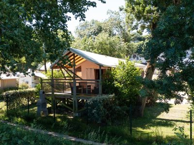 tente en toile et bois - L'Isle Verte photo 4