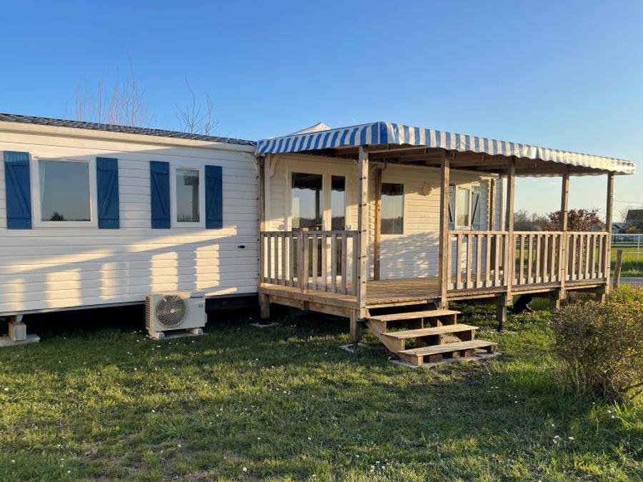 Camping Pas Cher vous présente avec son site Officiel campingpascher.fr, le Camping Flower Loire Et Châteaux classé 4 étoiles, situé sur la commune de Brehemont dans le département Indre-et-loire (Centre Val De Loire) en France. Le camping Flower Loire Et Châteaux, vous présente un hébergement de type mobil-home de 41 m² pour 3 personnes avec climatisation et télévision. Le camping Flower Loire Et Châteaux vous propose du sam. 29 août au sam. 05 septembre 2026 pour 7 nuits à 665€. Cette location propose 1 dates différentes pour réserver votre séjour. Découvrez également les 11 autres gammes d'hébergements du camping. Les Avis clients pour le Camping Flower Loire Et Châteaux sont excellents avec une note moyenne de 8 sur 10. Piscine chauffée, Piscine couverte, Animations familiales, Aire de jeux enfants, Ping-pong, Pétanque, Structure gonflable enfants, Bar, Dépôt de pain, Plats à emporter, Restaurant, Snack/Bar,... En savoir plus : cliquez-ICI.