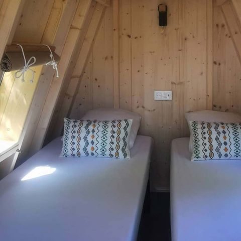 Cliquez pour découvrir toutes les photos de l'HÉBERGEMENT ! tente - Les Chalands Fleuris photo 4