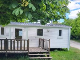 Camping Pas Cher vous présente avec son site Officiel campingpascher.fr, le Camping Le Gué classé 3 étoiles, situé sur la commune de Chemery dans le département Loir-et-cher (Centre Val De Loire) en France. Le camping Le Gué, vous présente un hébergement de type mobil-home de 24 m². Le camping Le Gué vous propose du dimanche 13 septembre au dimanche 20 septembre 2026 pour 7 nuits à 328€. Cette location propose 78 dates différentes pour réserver votre séjour. Découvrez également les 7 autres gammes d'hébergements du camping. Les Avis clients pour le Camping Le Gué sont excellents avec une note moyenne de 8 sur 10. Rivière, Piscine extérieure, Ping-pong, Pétanque, Bar, Snack/Bar,... En savoir plus : cliquez-ICI.
