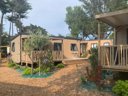 Camping Pas Cher vous présente avec son site Officiel campingpascher.fr, le Camping Le Beaupré classé 3 étoiles, situé sur la commune de Mesquer dans le département Loire-atlantique (Pays De La Loire) en France. Le camping Le Beaupré, vous présente un hébergement de type maison de campagne de 37 m² et télévision. Le camping Le Beaupré vous propose du jeudi 24 septembre au jeudi 01 octobre 2026 pour 7 nuits à 356€. Cette location propose 33 dates différentes pour réserver votre séjour. Découvrez également les 9 autres gammes d'hébergements du camping. Les Avis clients pour le Camping Le Beaupré sont excellents avec une note moyenne de 8 sur 10. Aire de jeux enfants, Pétanque, Bar, Snack/Bar,... En savoir plus : cliquez-ICI.